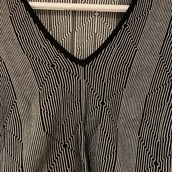 Cute long sleeve crop top - Picture 2 of 4